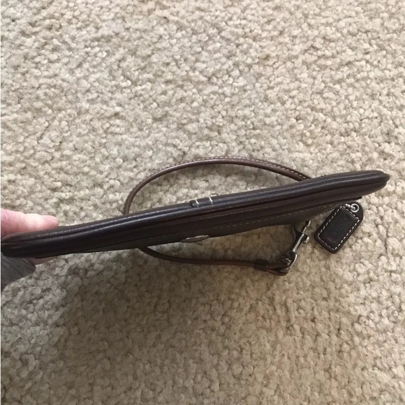 Coach Chelsea brown wristlet Y2K - Picture 5 of 13